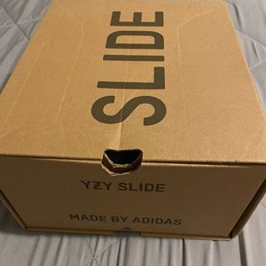 Yeezy Slide ‘Pure Re-release’